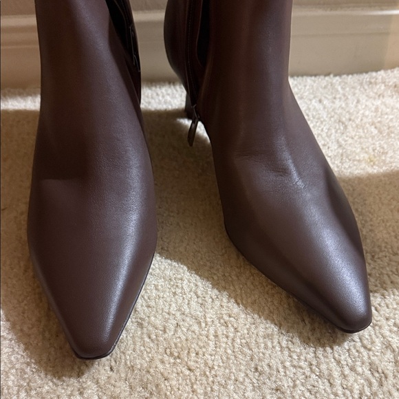 NIB Naturalizer Deesha Chocolate Brown Ankle Booties size 9.5 - Picture 2 of 13